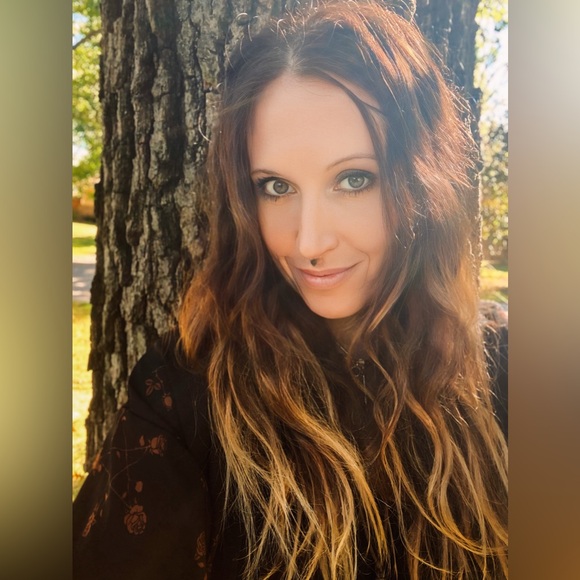 Meet your Posh Ambassador, Jayme - Picture 4 of 16